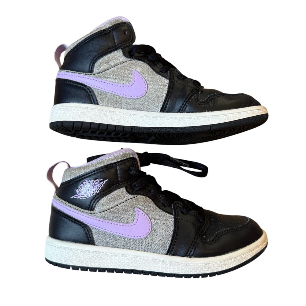 Girls Nike Jordan 1 sneakers. Size 13